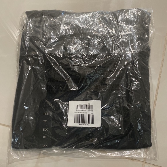 Banana Republic Luxe touch t-shirt - Picture 3 of 3